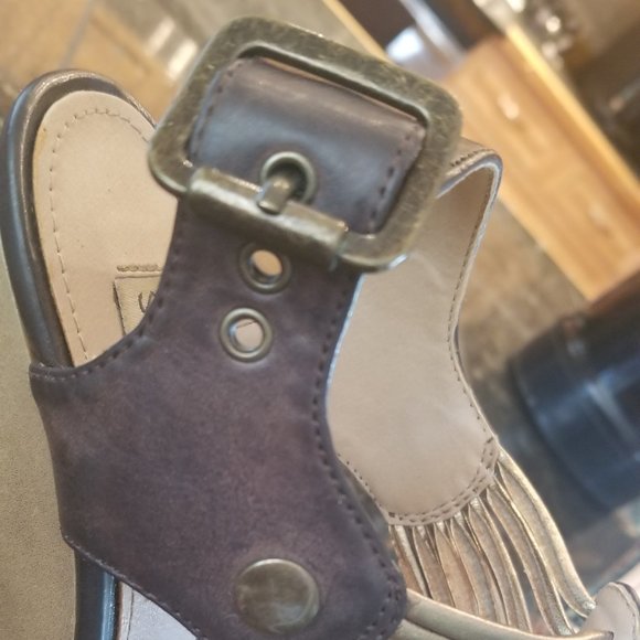 Steve Madden Leather Egyptian Platforms - Picture 5 of 7